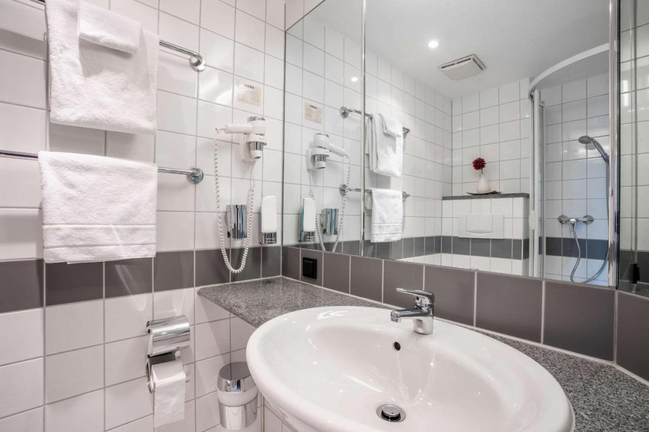 [M]Eat & Stay Hotel Haar  Bagian luar foto