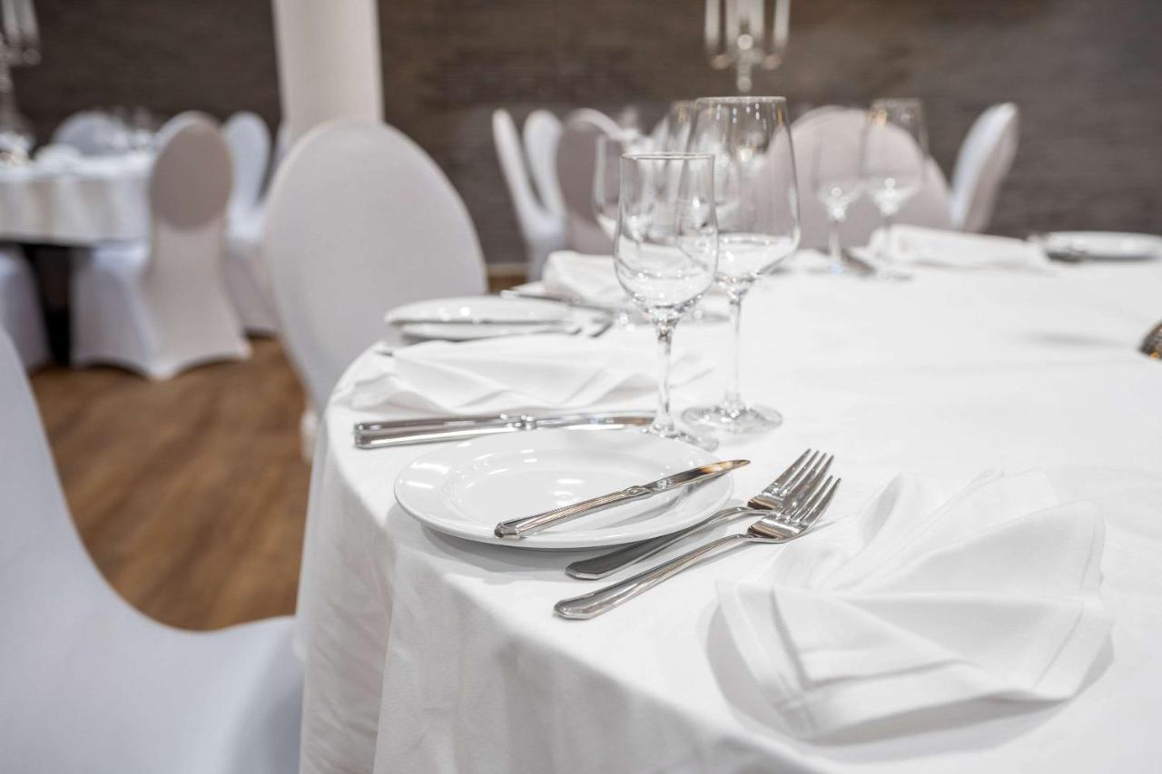 [M]Eat & Stay Hotel Haar  Bagian luar foto