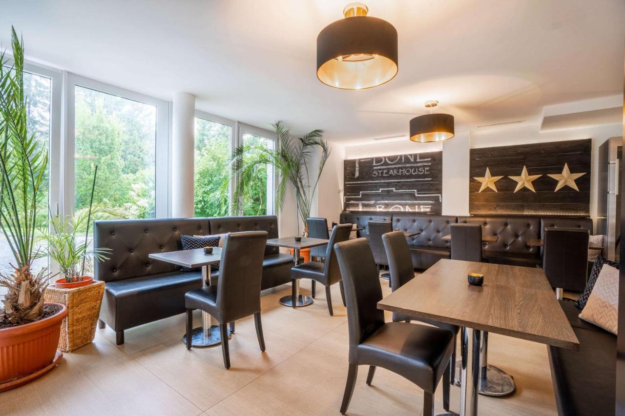 [M]Eat & Stay Hotel Haar  Bagian luar foto