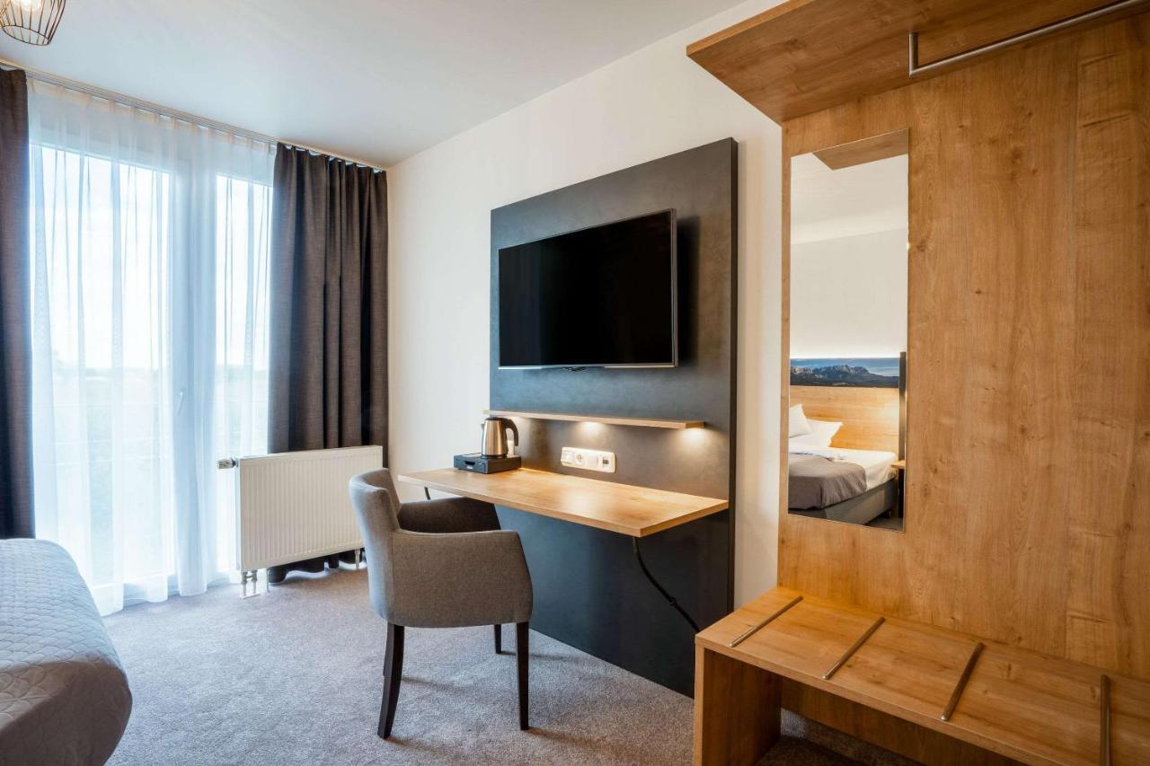 [M]Eat & Stay Hotel Haar  Bagian luar foto